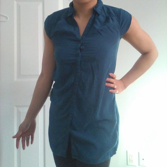 Blue Long line Short Sleeve Button Up Top. - Picture 2 of 8
